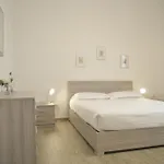 Toi * Brindisi