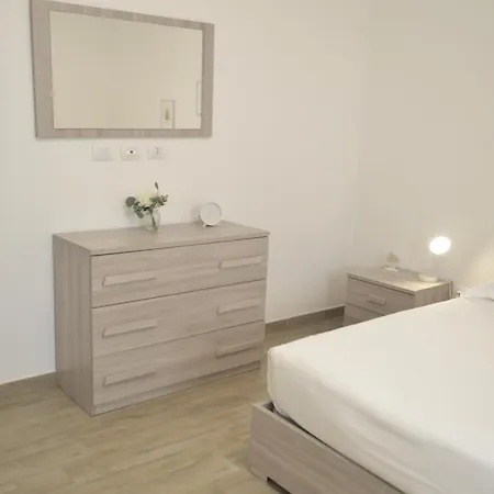 Toi * Brindisi